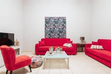 Flores Home Bari Bagian luar foto