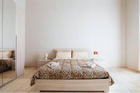 Flores Home Bari Bagian luar foto