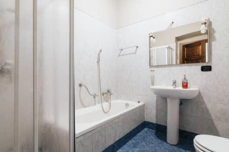 Flores Home Bari Bagian luar foto